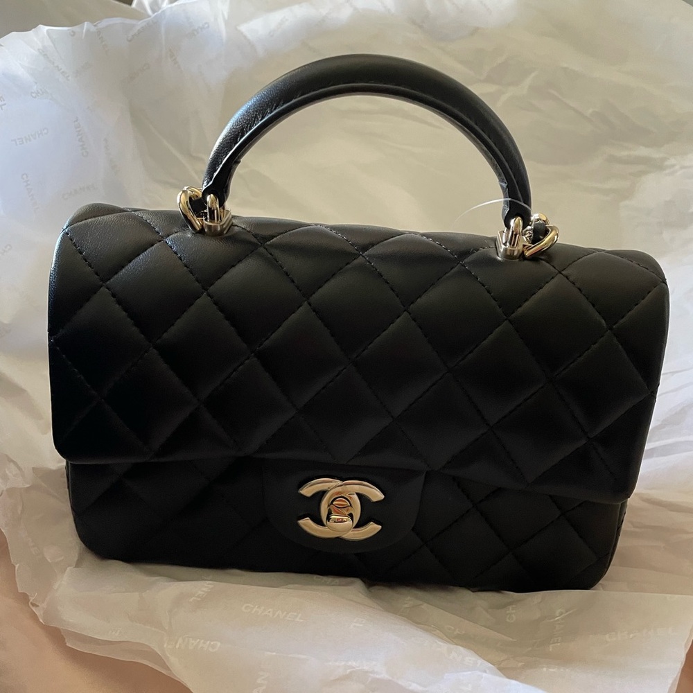 Chanel 24A mini top Handel bags